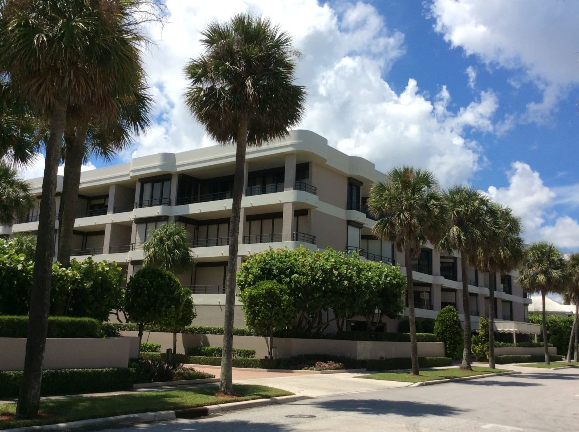 Leverett House