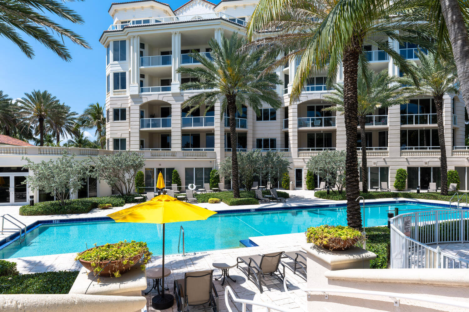 Luxury Palm Beach Condominium with Pool