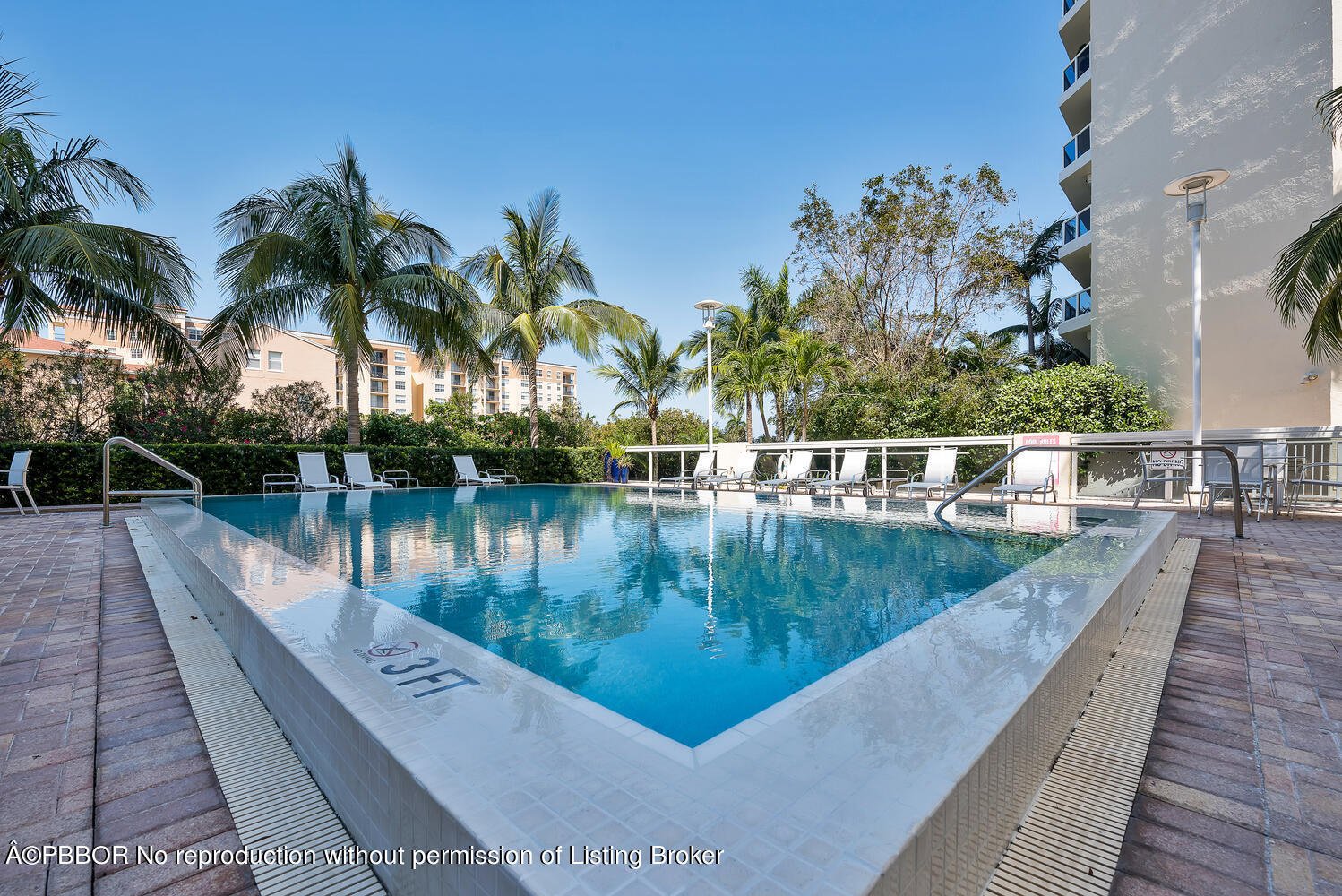 Luxury Palm Beach Condominium and Co-Op Buildings - Linda R. Olsson Inc ...